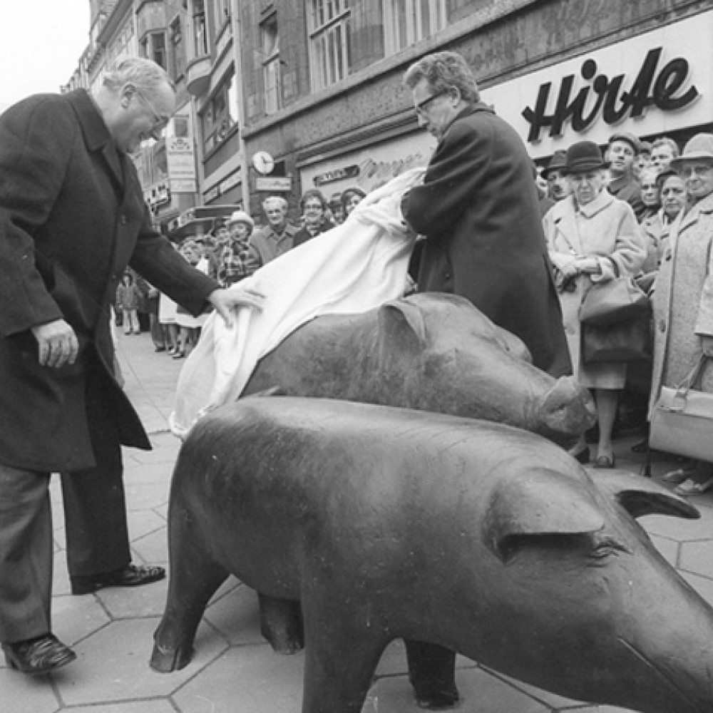 Eröffnung Hirt mit Schweinen, Herkunftsort: Staatsarchiv Bremen, Fotograf: Jochen Stoss | 